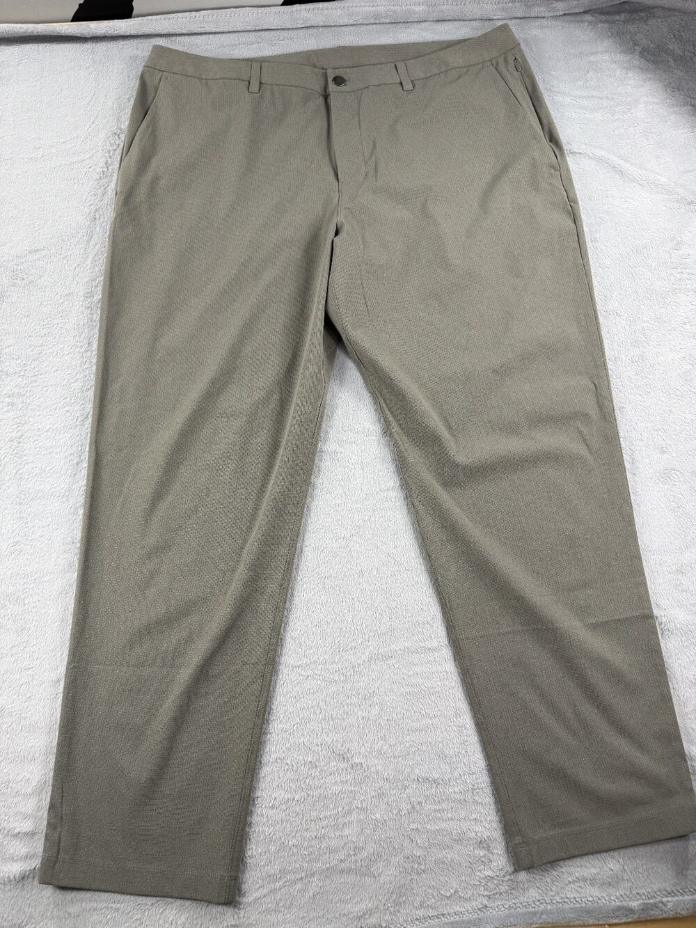 Lululemon Men's Commission Pants Size 40x30 Gray Classic Fit Flat Front Stretch